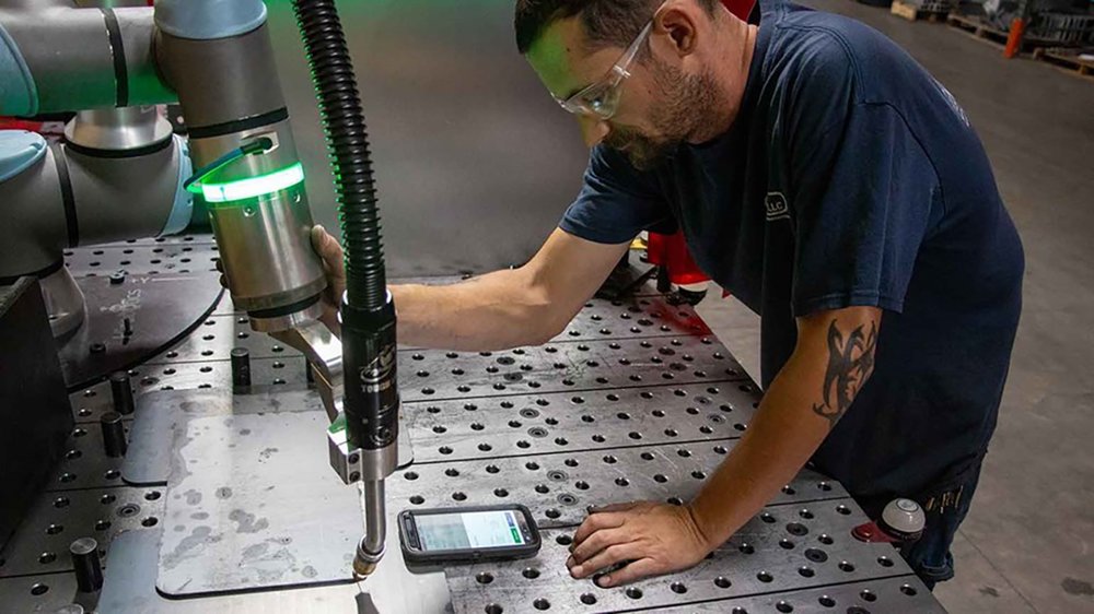 Hirebotics Selects Universal Robots to Power the Botx Welder, Addressing Skilled Welder Shortage